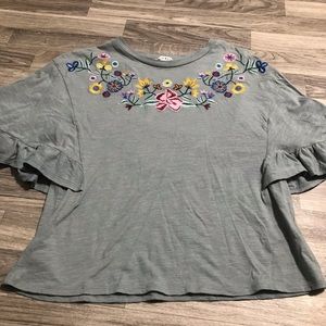 Haute Monde Flower Embroidery Bell Sleeve Shirt; Small Women’s